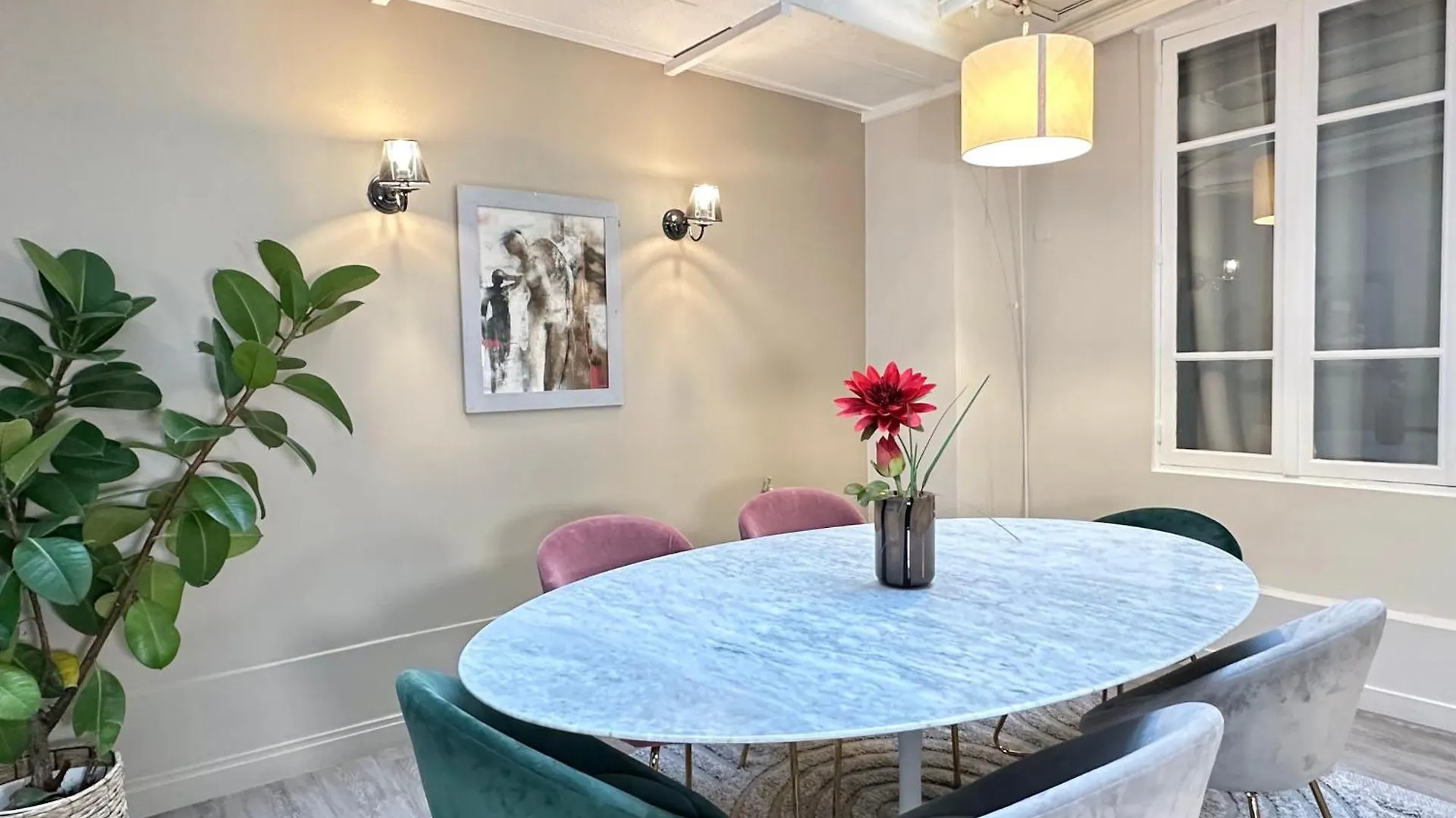 Luxurious Flat In Saint-germain-des-pres